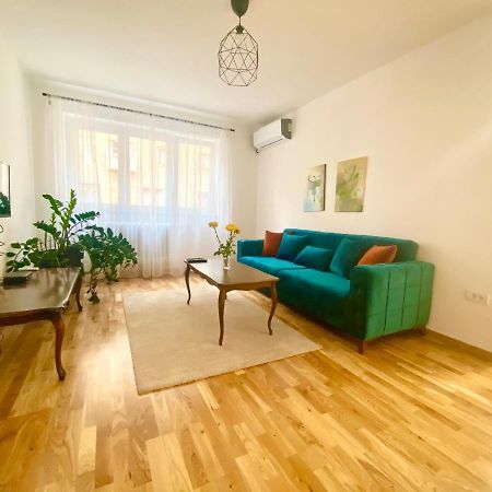 Appartamento Uptown Girl Belgrado Esterno foto