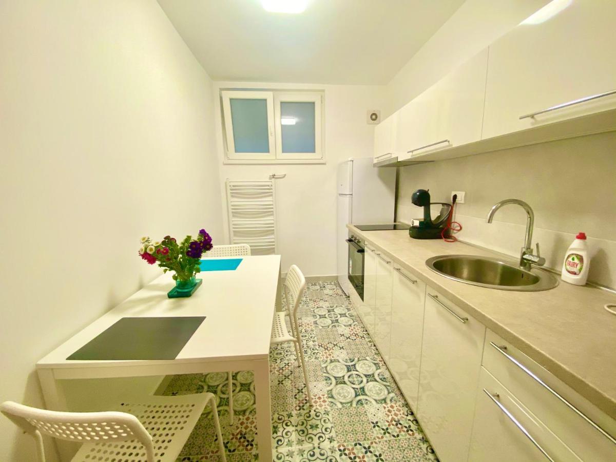 Appartamento Uptown Girl Belgrado Esterno foto
