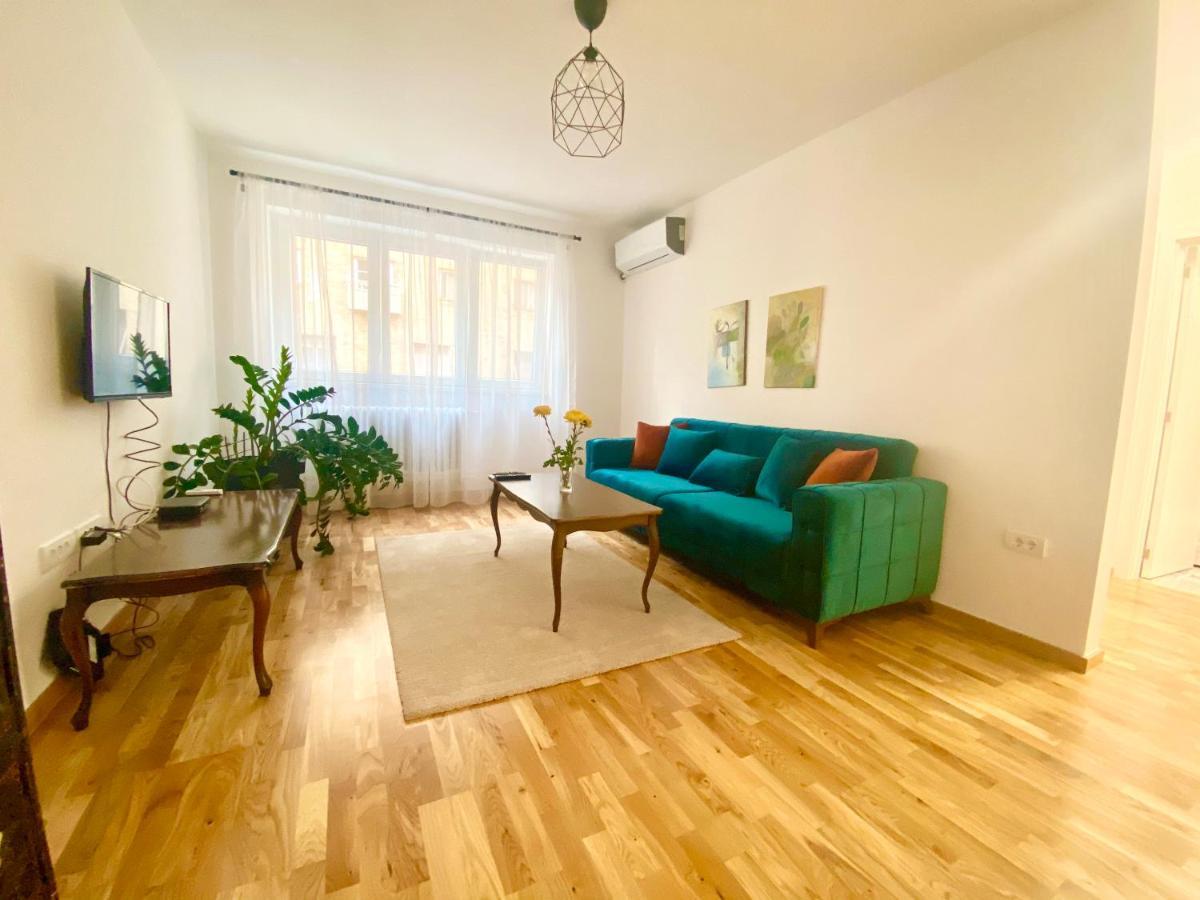 Appartamento Uptown Girl Belgrado Esterno foto